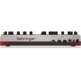 Behringer TD-3-MO-SR Басовый синтезатор