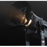 Dialighting FC60-4 Прожектор с линзой Френеля, 60 Вт., RGBW