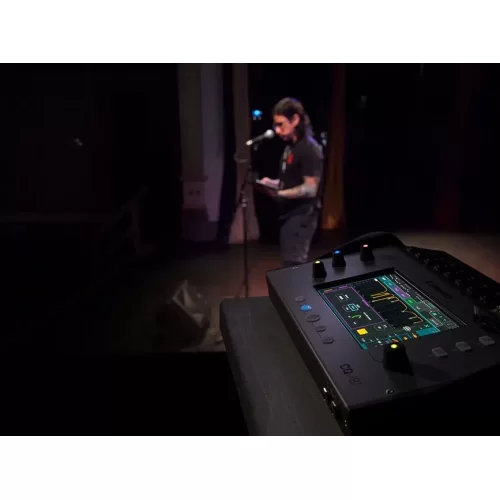 Allen & Heath CQ18T Цифровой микшерный пульт
