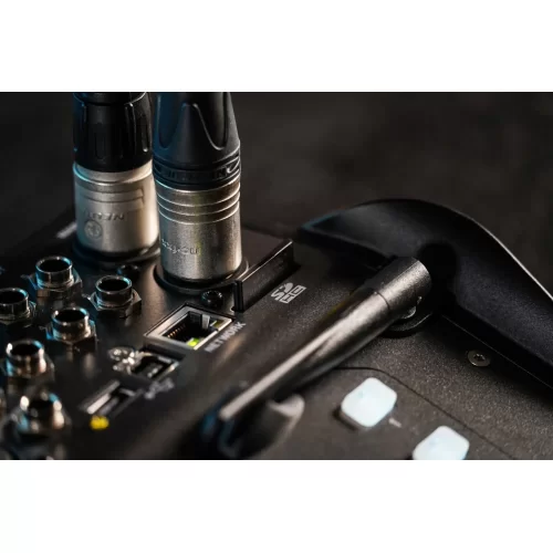 Allen & Heath CQ18T Цифровой микшерный пульт