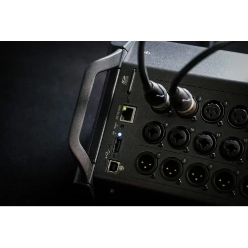 Allen & Heath CQ20B Цифровой микшерный пульт