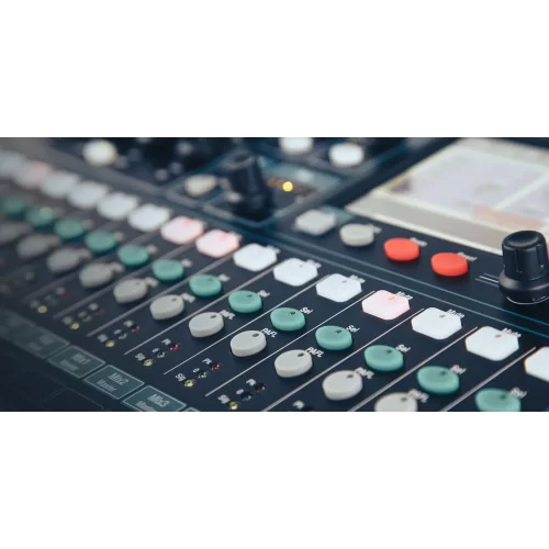 Allen & Heath QU-16 Цифровой микшерный пульт