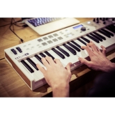 Arturia KeyLab Essential 61 MIDI клавиатура, 61 клавиша