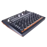 Arturia DrumBrute Impact Аналоговая драм-машина