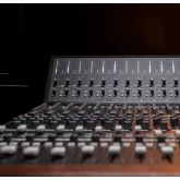 Audient ASP4816-HE 16-канальный аналоговый студийный микшер