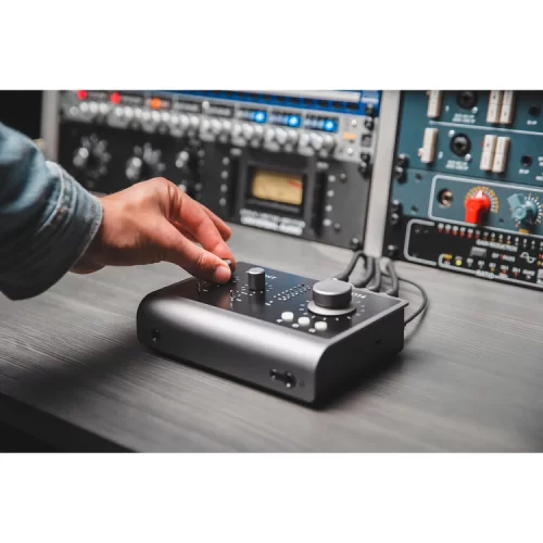 Audient iD14 MKII Аудиоинтерфейс USB