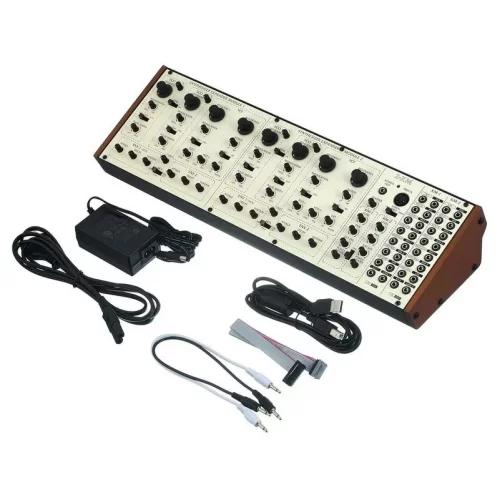 Behringer 2-XM Аналоговый синтезатор