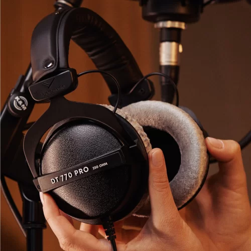 Beyerdynamic DT 770 PRO 250 ohms Закрытые наушники
