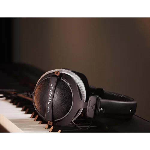 Beyerdynamic DT 770 PRO 250 ohms Закрытые наушники