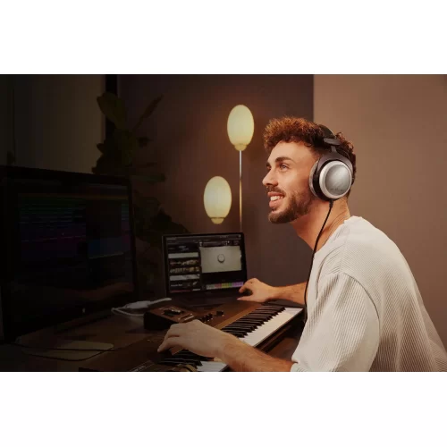 Beyerdynamic DT 880 PRO 250 ohms Полуоткрытые наушники