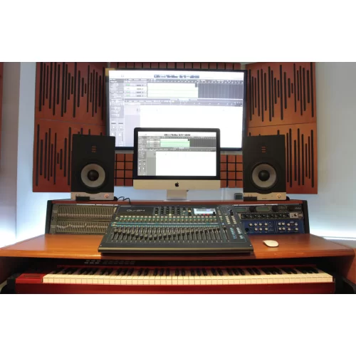 Allen & Heath QU-32 Цифровой микшерный пульт