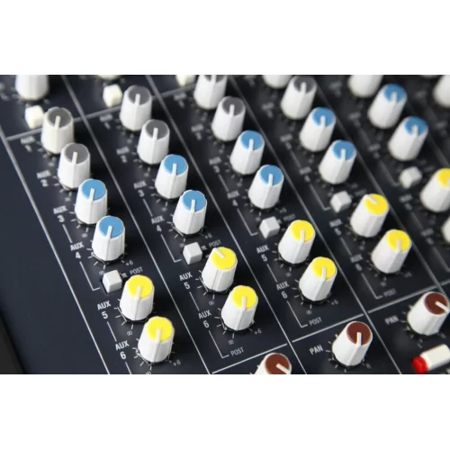 Allen & Heath W4162 (WZ4 16) 16-канальный аналоговый микшер