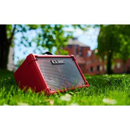 Boss Cube Street II Red (CUBE-ST2-R) Автономный комбоусилитель, 10 Вт., 2х6,5"