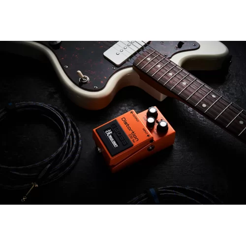 Boss DS-1W Гитарная педаль Distortion