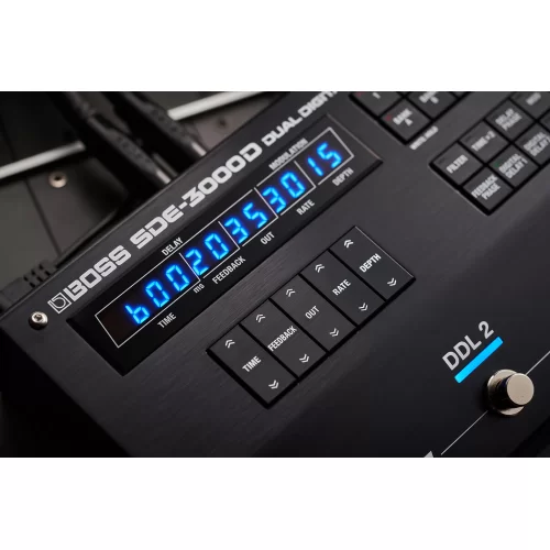 Boss SDE-3000D Гитарная педаль Dual Digital Delay