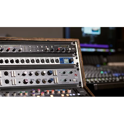 RME 12Mic-D 12-канальный микрофонный предусилитель, AVB, MADI, ADAT, Dante