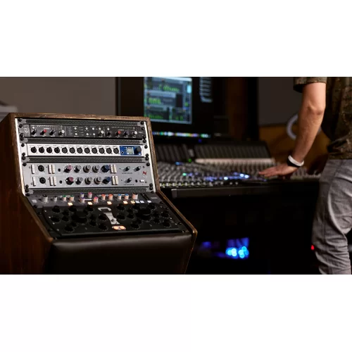 RME 12Mic-D 12-канальный микрофонный предусилитель, AVB, MADI, ADAT, Dante