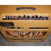 Fender '59 Bassman LTD гитарный ламповый комбоусилитель, 45 Вт., 4x10 дюймов