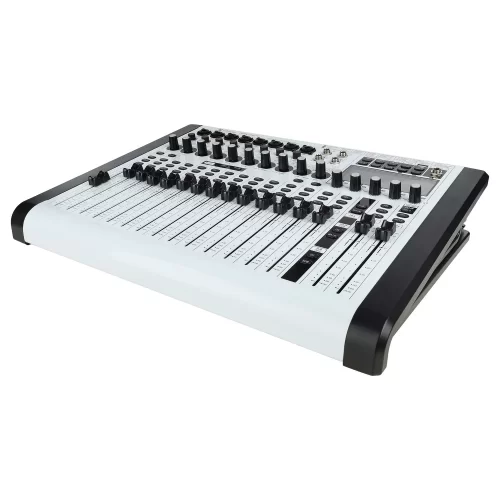 Intrend ITMIX-D8-4 Цифровой микшерный пульт