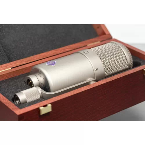 Neumann U 47 FET Студийный микрофон