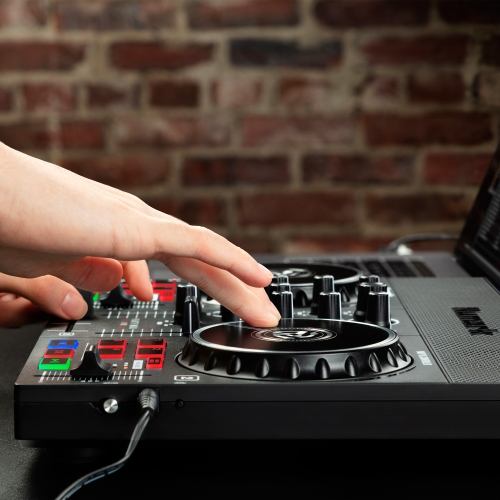Numark PartyMix Live DJ-контроллер