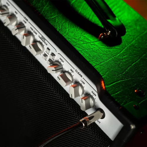 Peavey invective 20 112 Ламповый гитарный комбоусилитель, 20 Вт., 12"