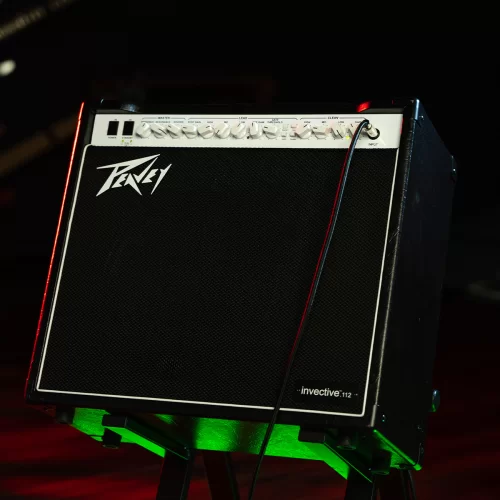 Peavey invective 20 112 Ламповый гитарный комбоусилитель, 20 Вт., 12"