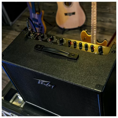 Peavey Vypyr VIP X2 Гитарный комбоусилитель, 60 Вт., 12"