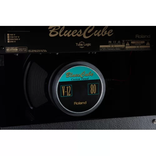 Roland Blues Cube Hot Black (BC-HOT-VB) Гитарный комбоусилитель, 30 Вт., 12"