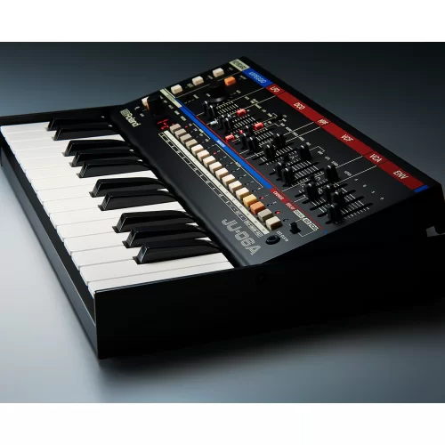 Roland JU-06A 4-голосный полифонический синтезатор