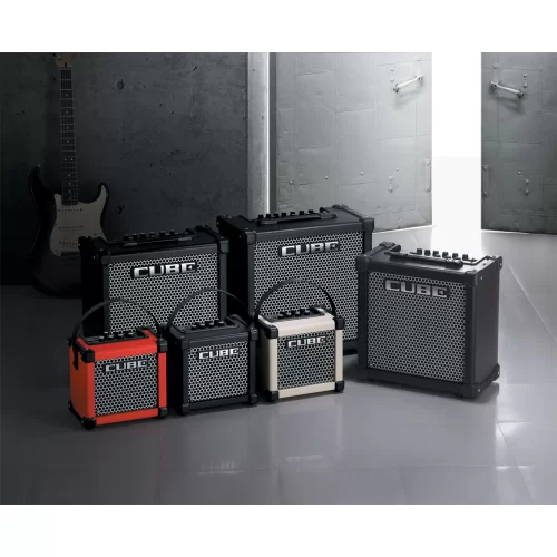 Roland Micro Cube GX Гитарный комбоусилитель, 2 Вт., 5"