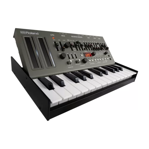 Roland SH-01A Синтезатор