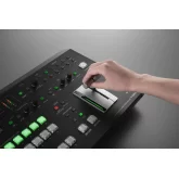 Roland V-600UHD 4K Видеомикшер