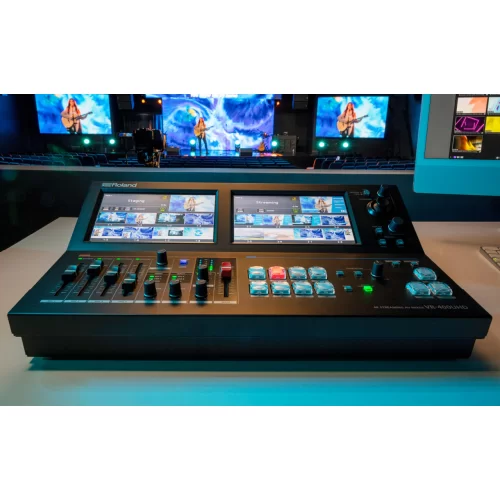 Roland VR-400UHD Видеомикшер