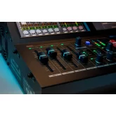 Roland VR-400UHD Видеомикшер