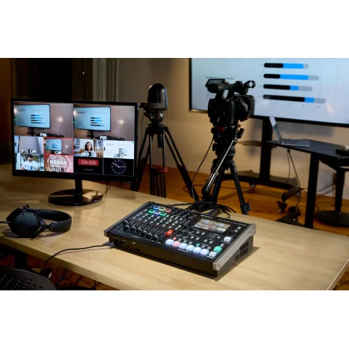 Roland VR-6HD Видеомикшер