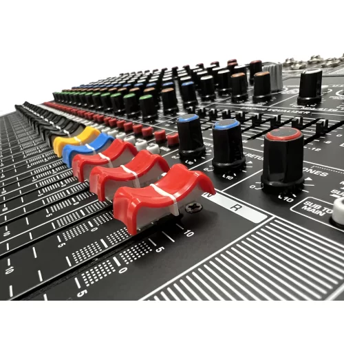 SVS Audiotechnik AM-16 16-канальный микшерный пульт, DSP эффекты, MP3, Bluetooth