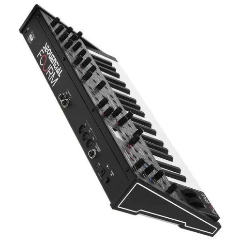 Sequential FourM 4-голосый аналоговый синтезатор