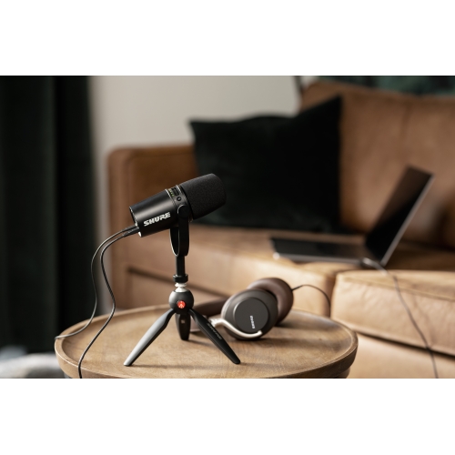 Shure MV7 Podcast kit Микрофон для подкастов + стойка