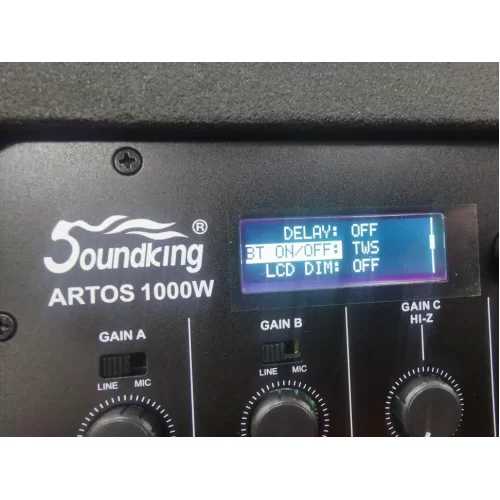 Soundking ARTOS-1000WR Активная АС, 600 Вт., 10"+6х3"