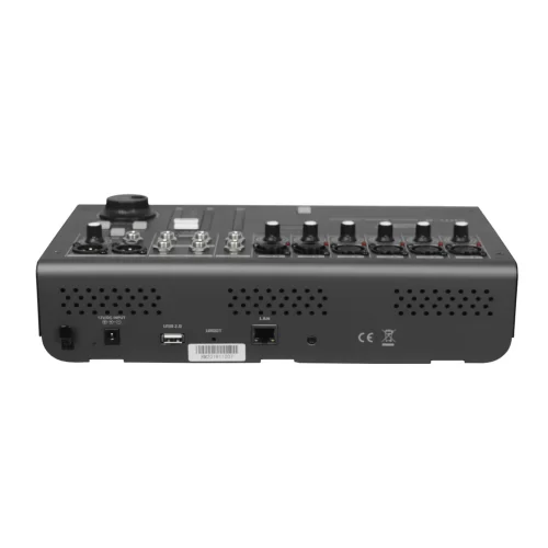 Soundking DM8 Компактный цифровой микшер