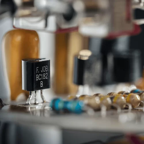 Warm Audio WA-47F Студийный конденсаторный микрофон