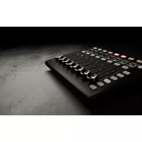 Allen & Heath Avantis Цифровой микшерный пульт