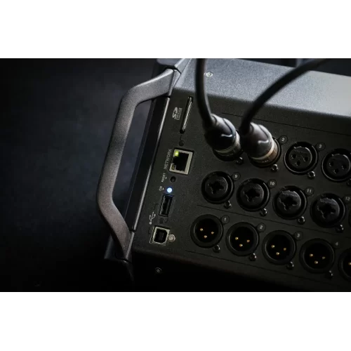 Allen & Heath CQ20B Цифровой микшерный пульт
