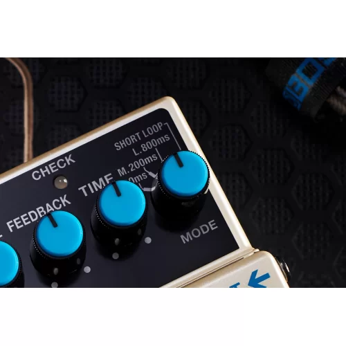 Boss DD-3T Цифровая задержка