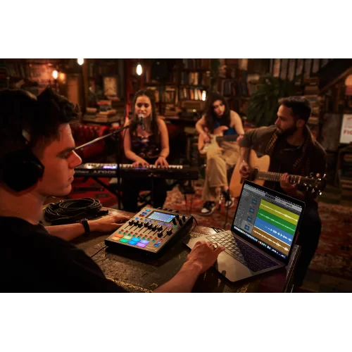 Boss Gigcaster 8 (GCS-8) 8-канальный микшер и аудиоинтерфейс