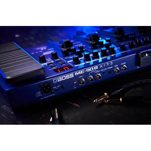Boss ME-90B Басовый процессор эффектов