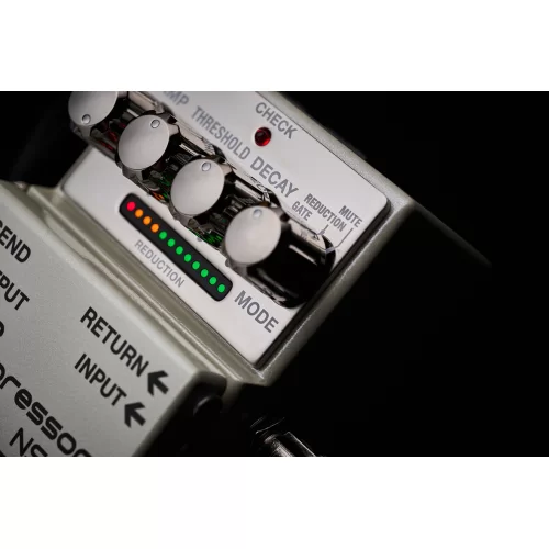 Boss NS-1X Гитарная педаль шумопоглотитель