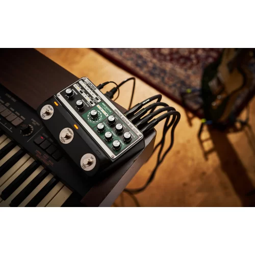 Boss RE-202 Гитарная педаль Space Echo