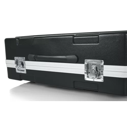 Gator G-MIX 20x25 Пластиковый кейс для микшеров на колесах